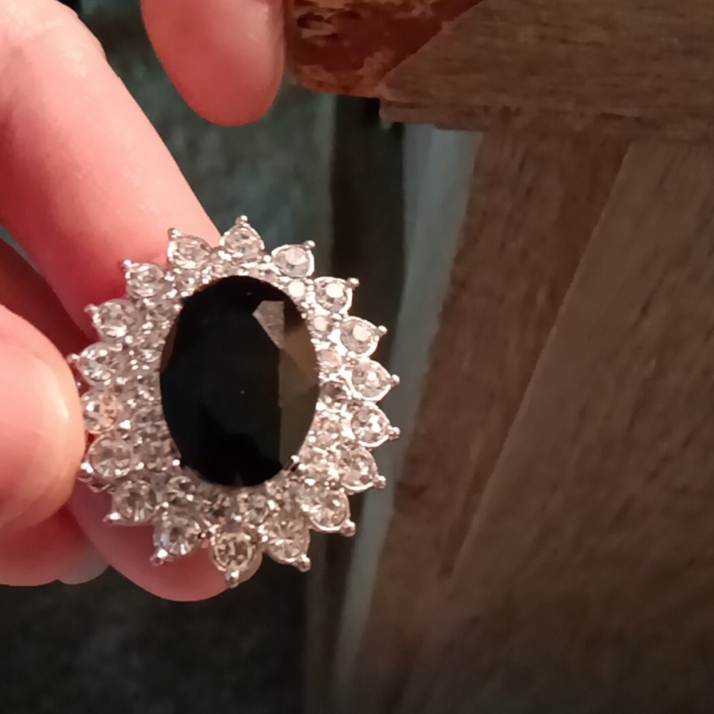 Paparazzi Black and Silver Halo Ring